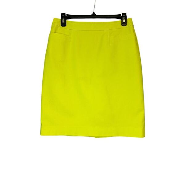 Halogen chartreuse Green Pencil Skirt Size 4 Mid Rise Vibrant Preppy Feminine - Picture 2 of 4